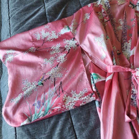 Kimono - Picture 2 of 4